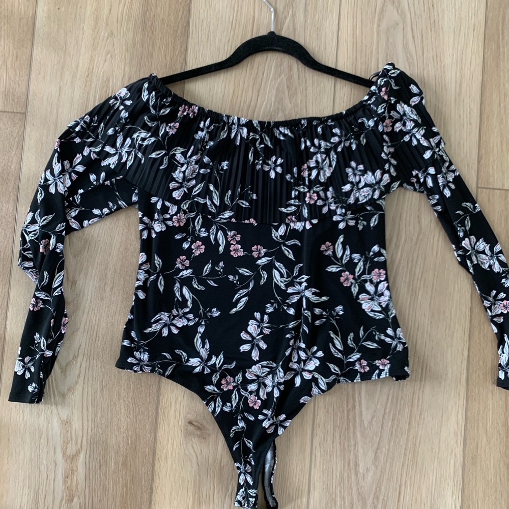 Guess Bodysuit